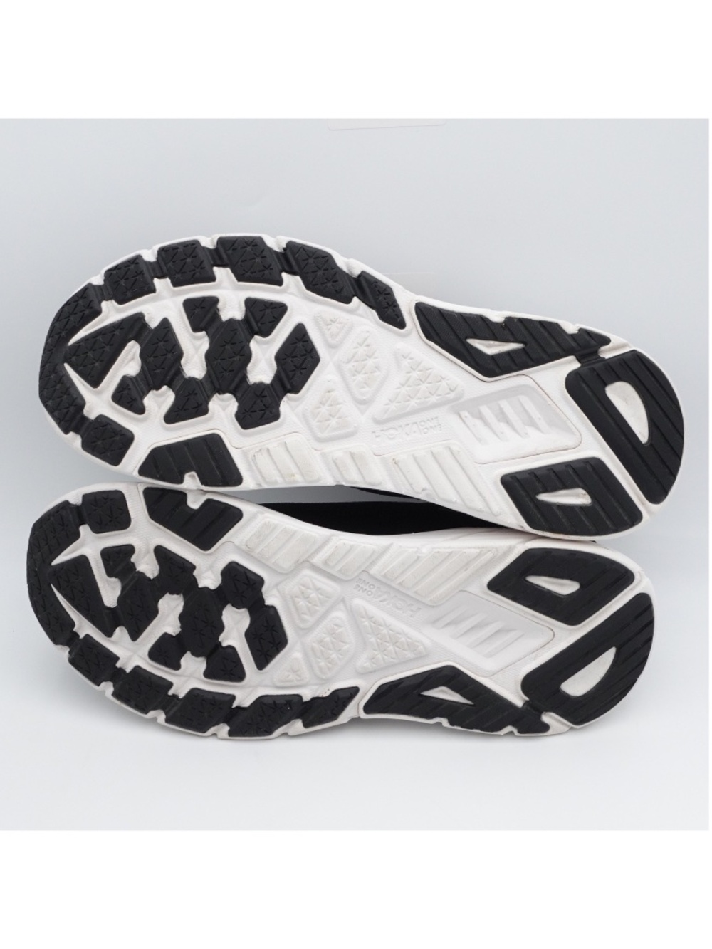 HOKA Arahi 7 Running Shoes 1147851/BWHT Black/White - Picture 7 of 11